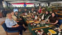 YEŞİLAY PENDİK ŞUBE YÖNETİMİ YEREL BASINLA BİR ARAYA GELDİ